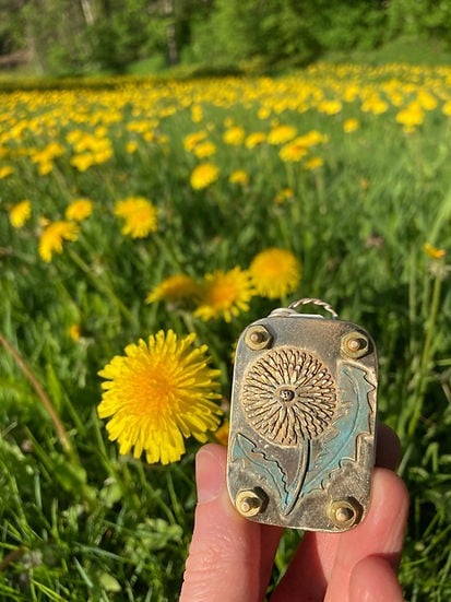 Stornfield | Mini Flower Press | Compact Botanical Keepsake Maker | Portable Craft Tool