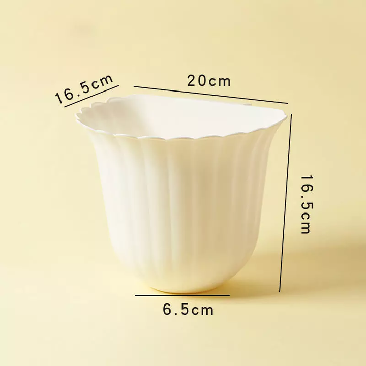 Wall-mounted trash can for the kitchen | Stornfield
