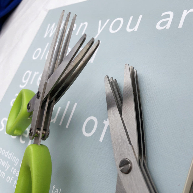 Multifunctional stainless steel kitchen scissors. | Stornfield