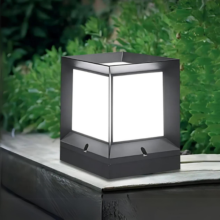 Stylish LED floor lamp for elegant outdoor lighting | Stornfield