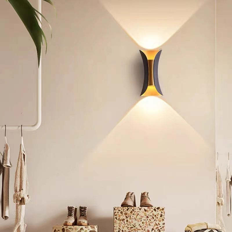 Stylish LED Wall Lamp for Outdoor - Modern and Waterproof | Stornfield