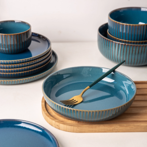 Anatoli 12-Piece Dinnerware Set Stornfield