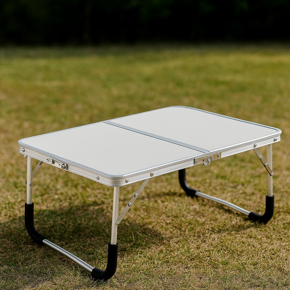 Foldable lightweight camping table made of aluminum | Stornfield