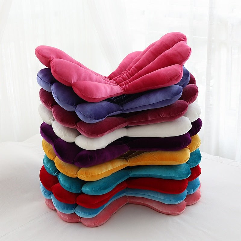Stornfield | Chic Velvet Scallop Cushion - Luxurious and Elegant Cushion for Living Room, Bedroom