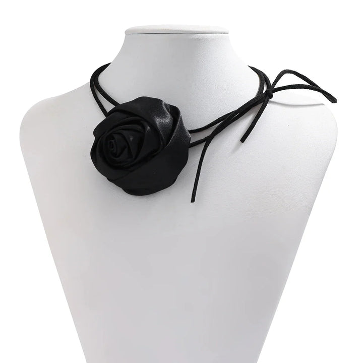 Stornfield | Classy Rose Floral Choker Necklace