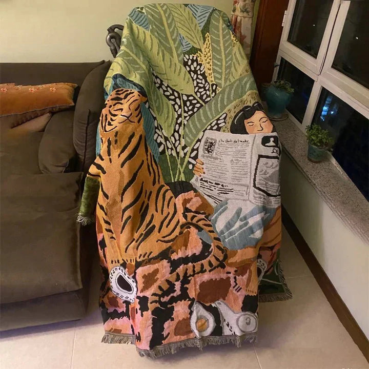 Cosy Cartoon Tiger Design Throw Blanket for Home Decor | Stornfield