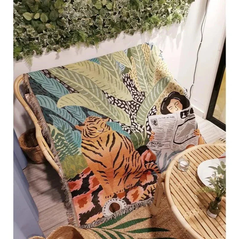 Cosy Cartoon Tiger Design Throw Blanket for Home Decor | Stornfield