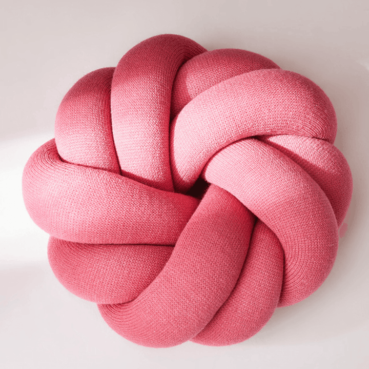 Stornfield | Creative Cotton Knot Pillow
