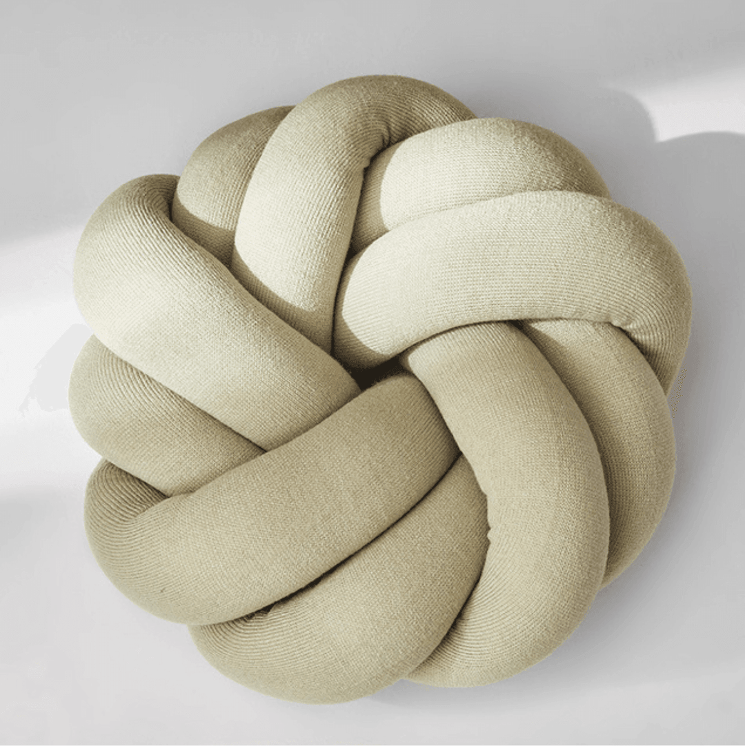 Stornfield | Creative Cotton Knot Pillow