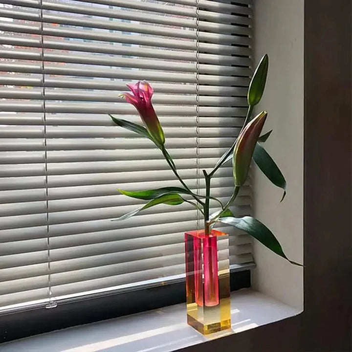 Stornfield | Gradient Crystal Effect Vase