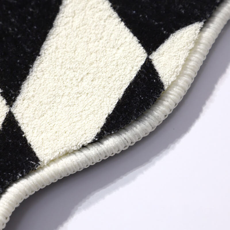 Stornfield | Curved Check Mini Tufted Rug