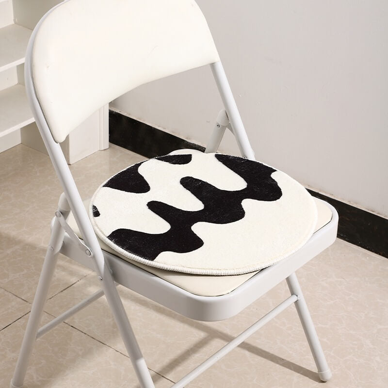 Stornfield | Curved Check Mini Tufted Rug