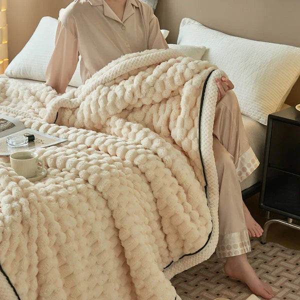 Ultra-soft cuddle blanket for ultimate comfort | Stornfield