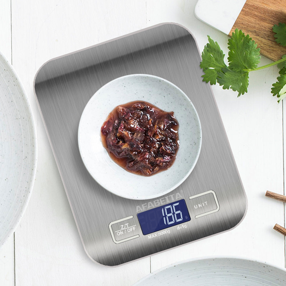Digital kitchen scale: 5KG/11lb capacity. | Stornfield