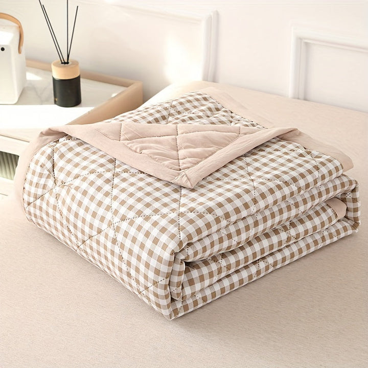 Elegant Preppy Plaid Summer Blanket for Cool Nights | Stornfield