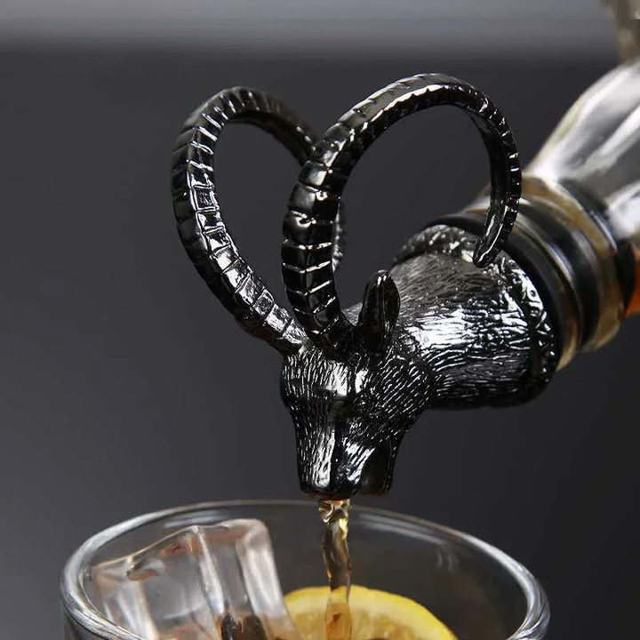 Decorative Wine Pourer Wine Stopper Bar Accessories | Stornfield