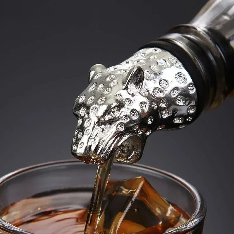 Decorative Wine Pourer Wine Stopper Bar Accessories | Stornfield