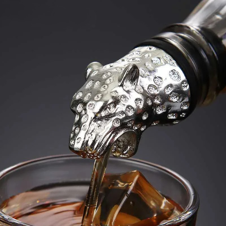 Decorative Wine Pourer Wine Stopper Bar Accessories | Stornfield