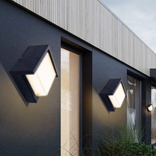 Motion Sensor Outdoor Wall Lamp – Modern Aluminium Design | Stornfield