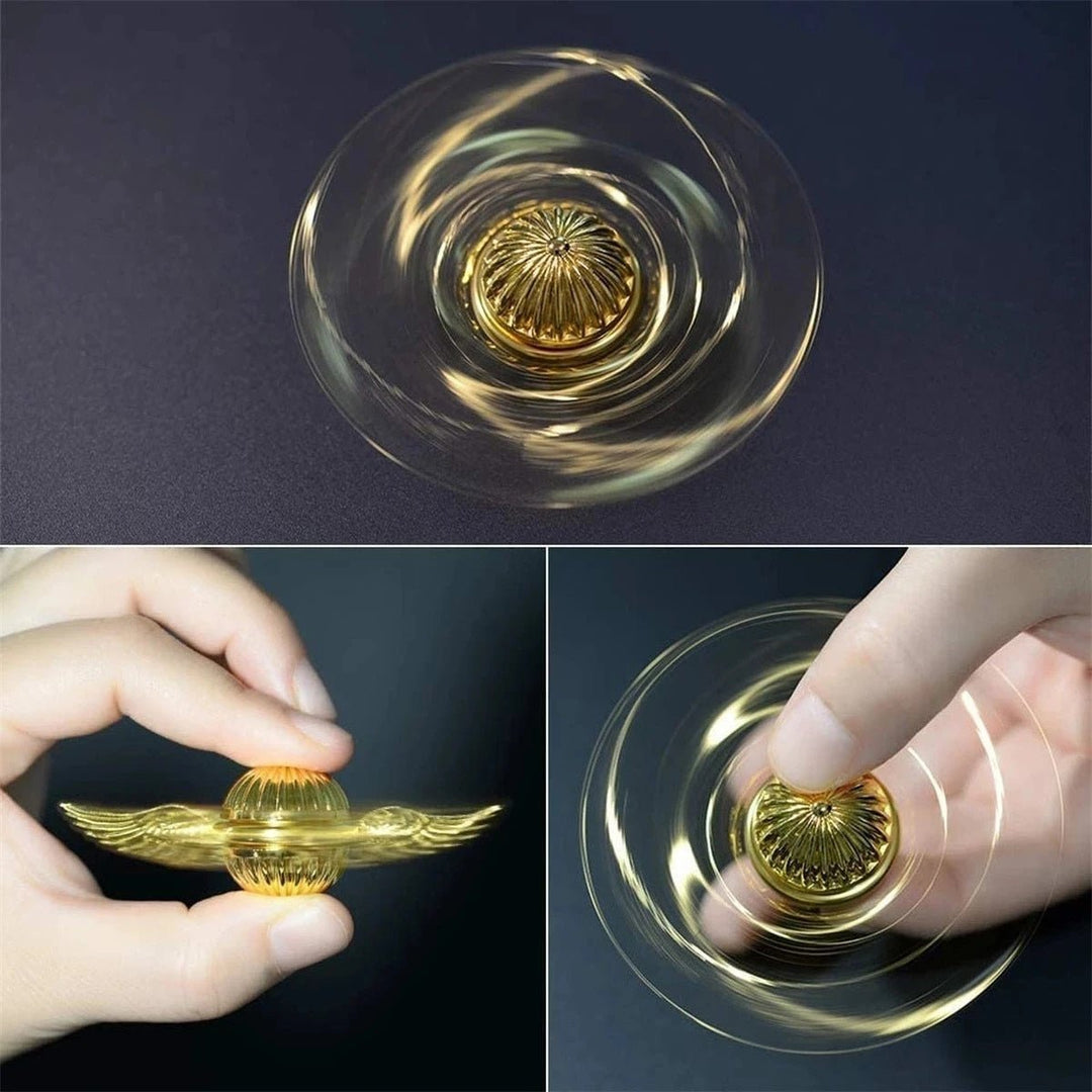 Golden Snitch Spinner - Reduce stress and anxiety - A magical relaxation aid! | Stornfield