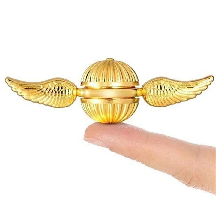 Golden Snitch Spinner - Reduce stress and anxiety - A magical relaxation aid! | Stornfield