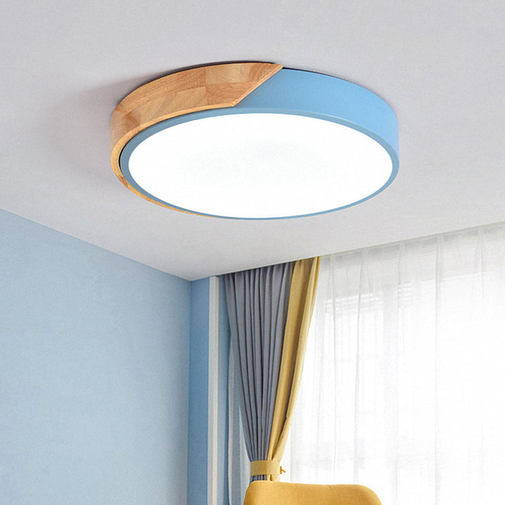 Minimalistic Round LED Ceiling Light with Wood Décor – Modern Design, Dimmable | Stornfield