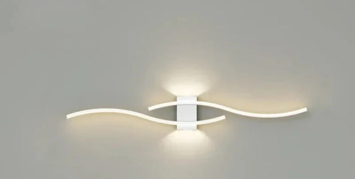 Modern LED Wall Light – Wave-shaped Design, Minimalist Style | Stornfield