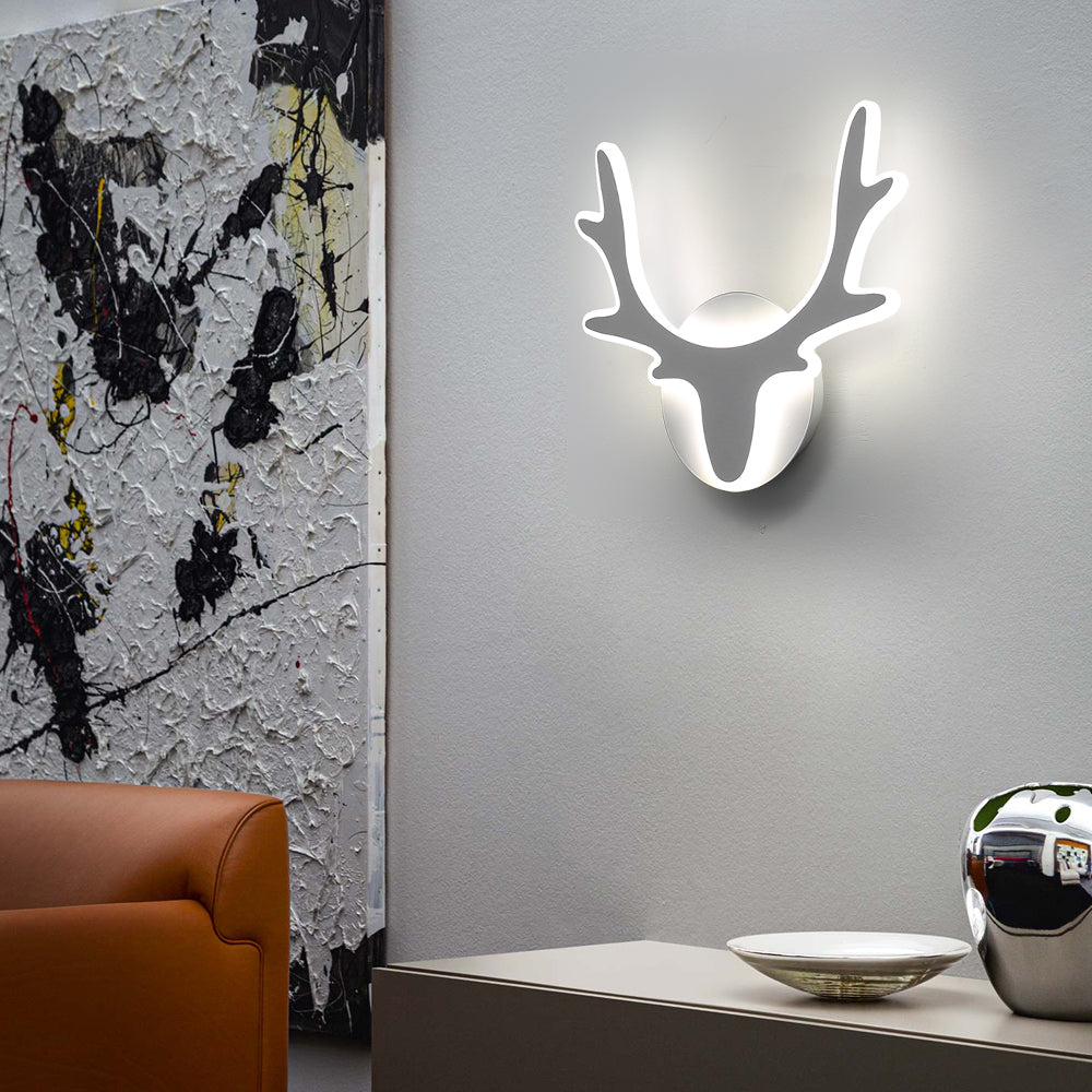 Wall lamp in Scandinavian style with deer antler decoration, modern LED lighting | Stornfield