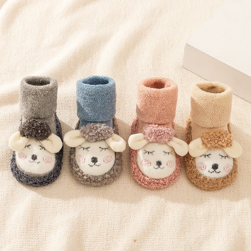 Cozy baby shoes made of cotton | Plush warmth for little feet | Stornfield