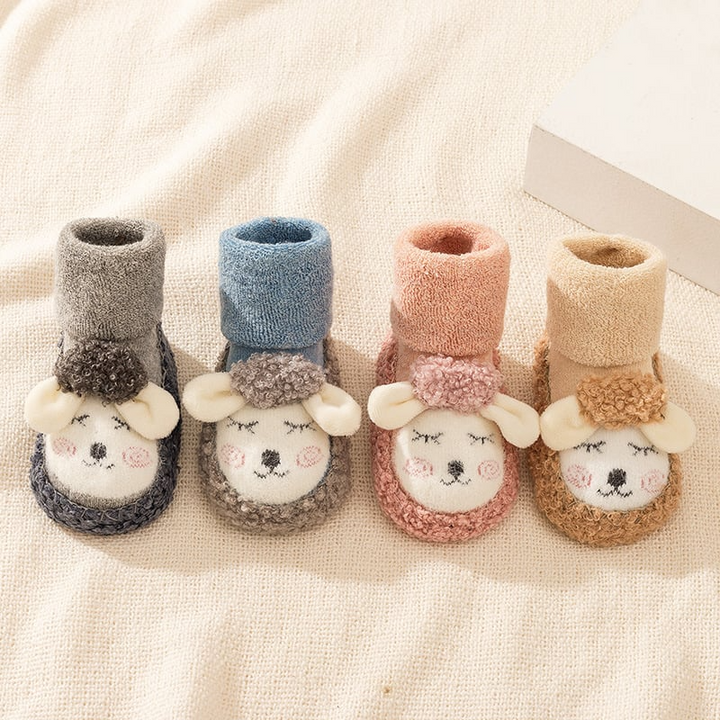 Cozy baby shoes made of cotton | Plush warmth for little feet | Stornfield