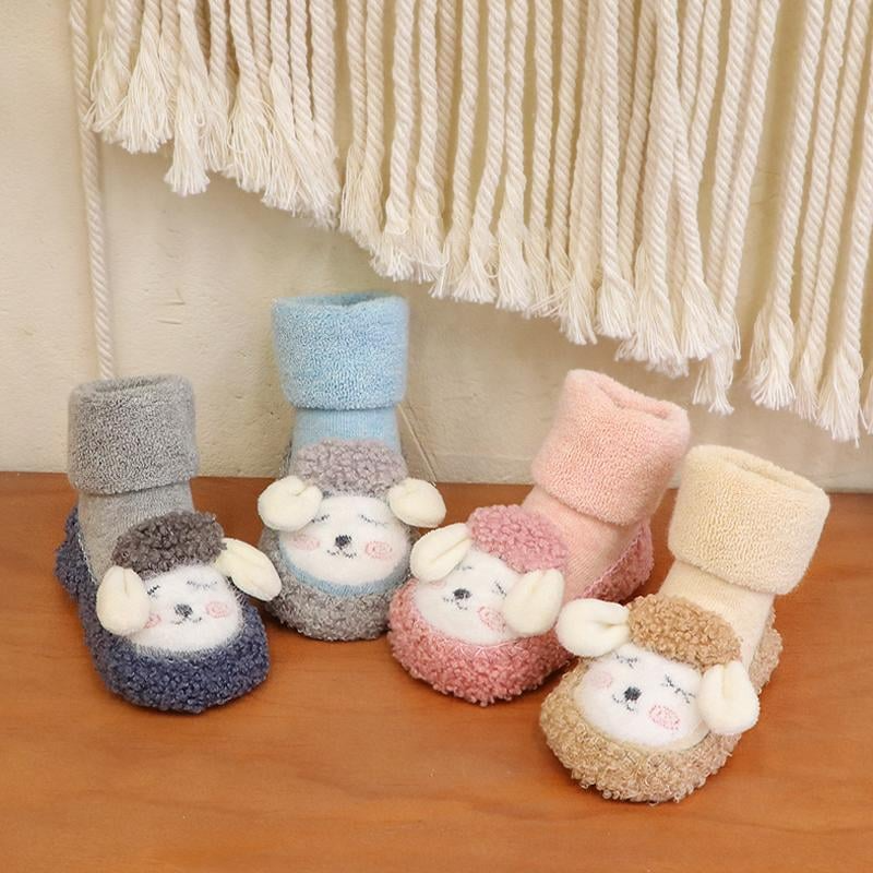 Cozy baby shoes made of cotton | Plush warmth for little feet | Stornfield