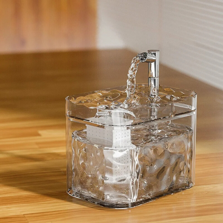 Automatic water fountain for pets | Clean, continuous water for your furry friend | Stornfield