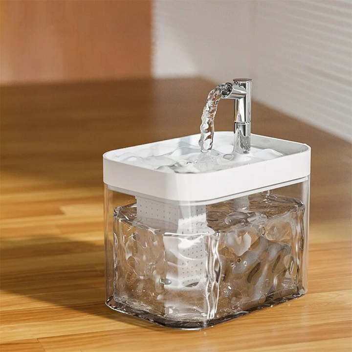 Automatic water fountain for pets | Clean, continuous water for your furry friend | Stornfield