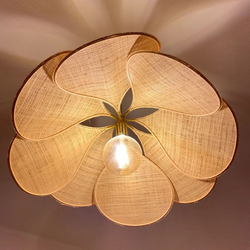 Stylish Flower-Shaped Pendant Lamp - Petalume | Stornfield