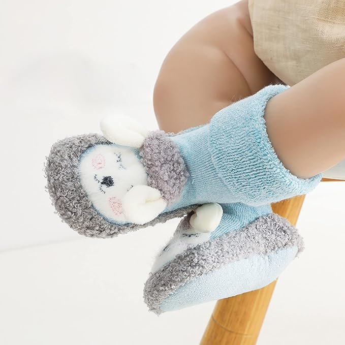 Cozy baby shoes made of cotton | Plush warmth for little feet | Stornfield