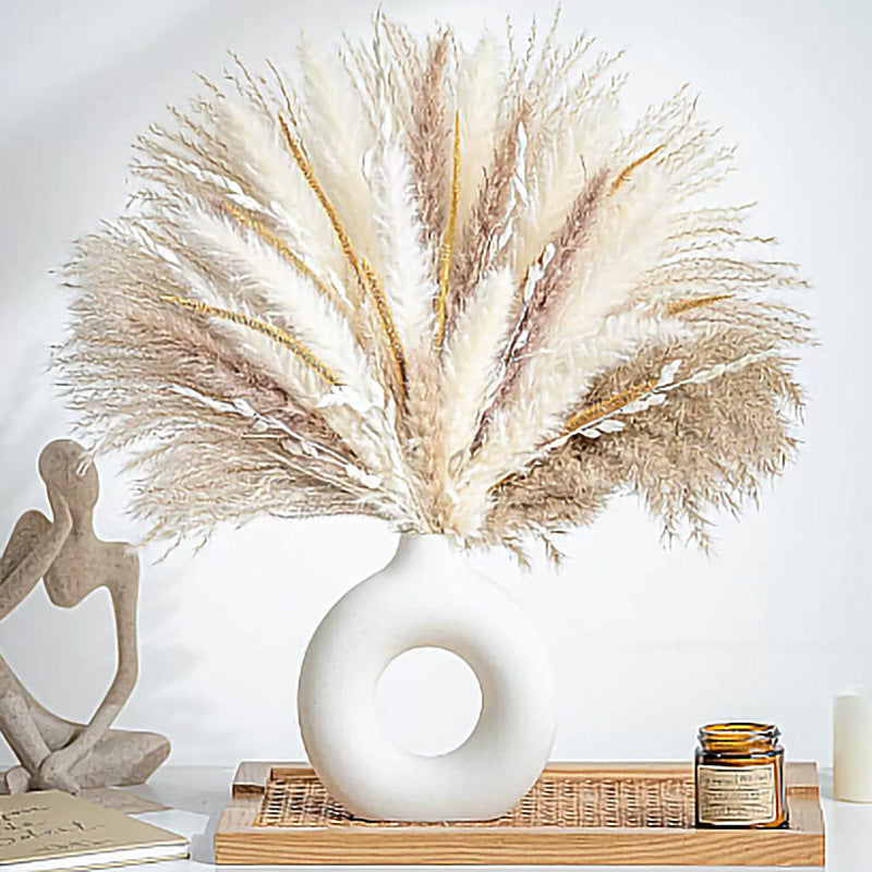 Dried flower bouquet, pampas and natural materials