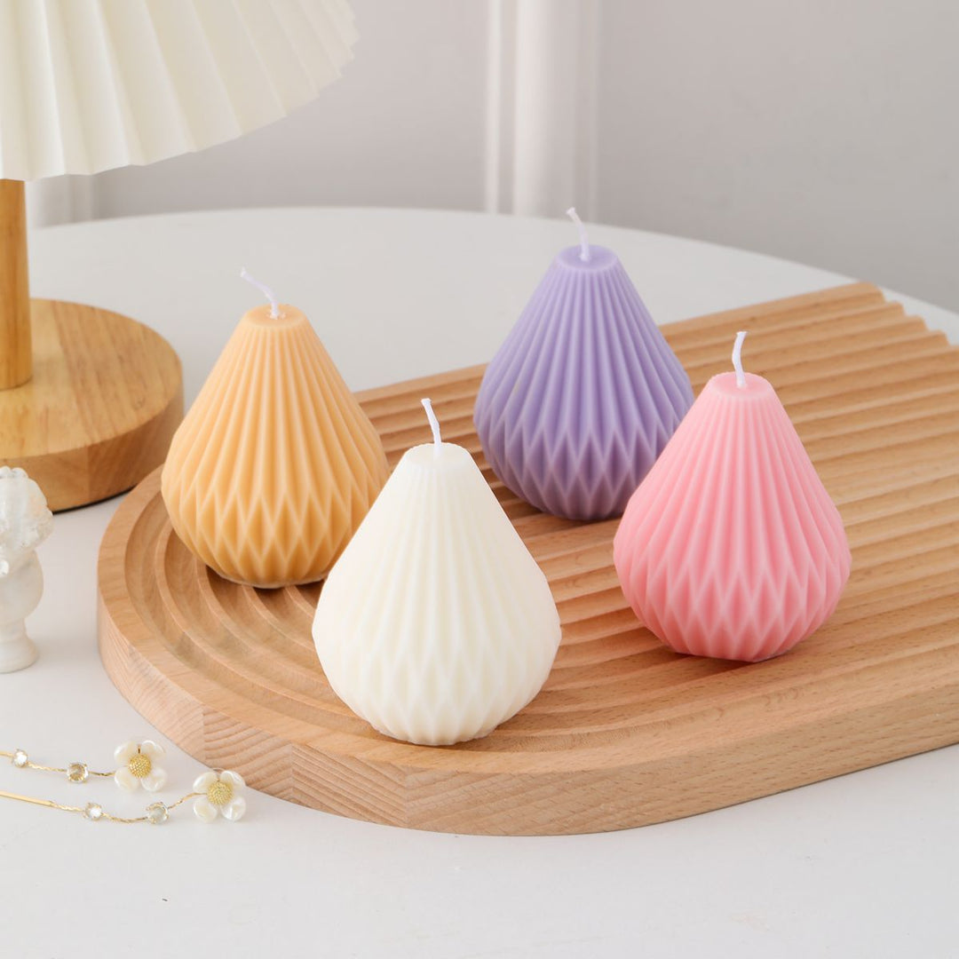 Handmade scented candle made of soy wax, round