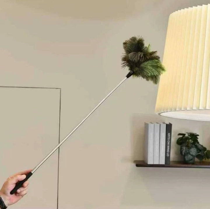 Extendable ostrich feather duster, 120 cm