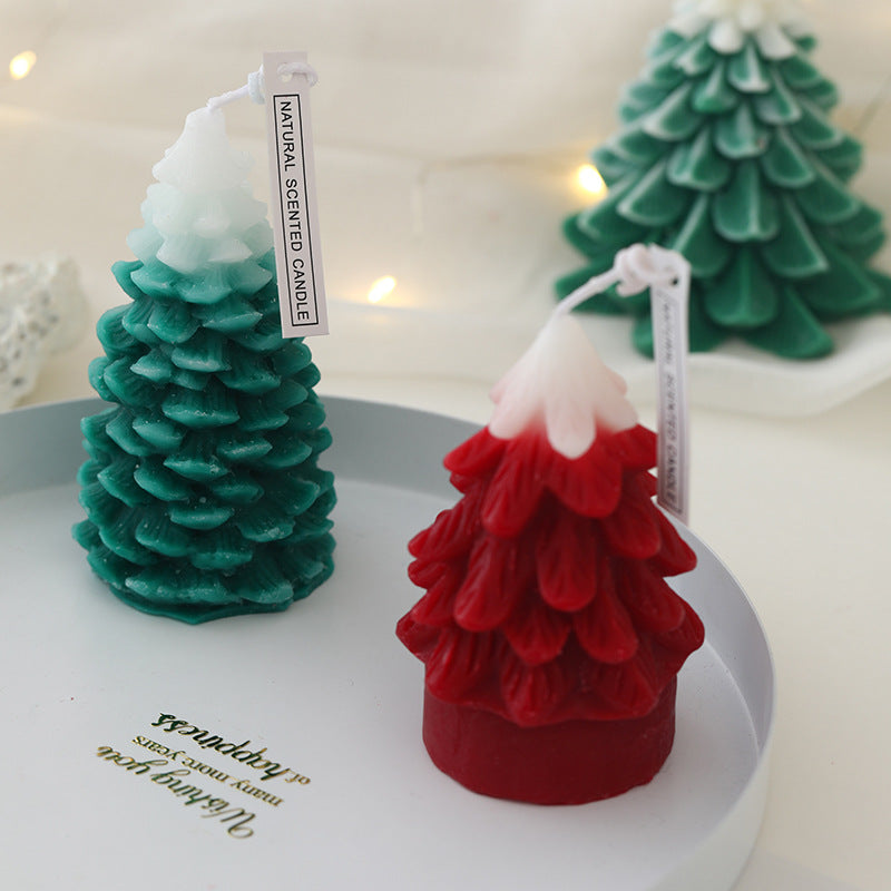 Christmas tree scented candle made of soy wax
