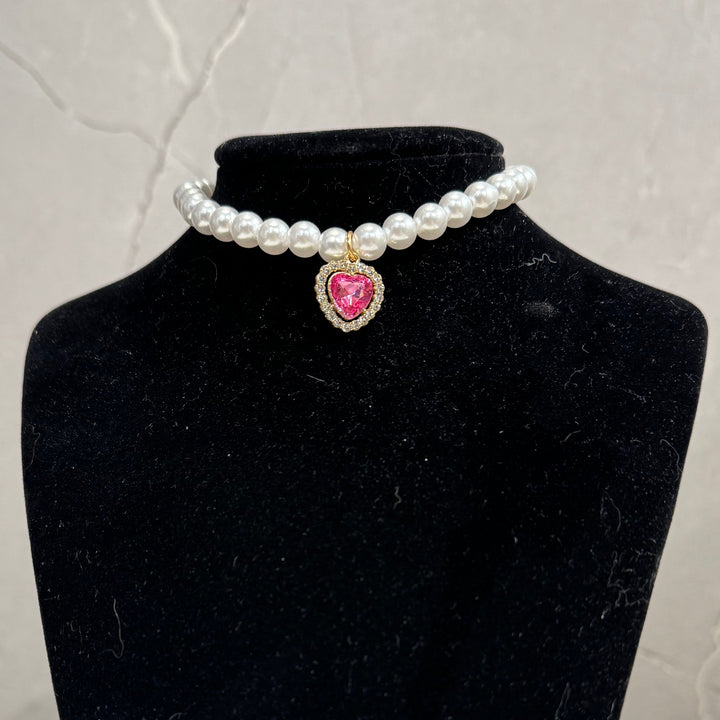 Cat collar with pearls and heart pendant