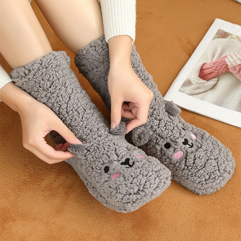 Warm, fluffy bear socks | Stornfield