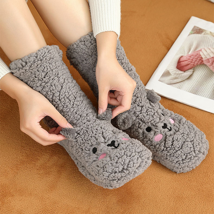 Warm, fluffy bear socks | Stornfield