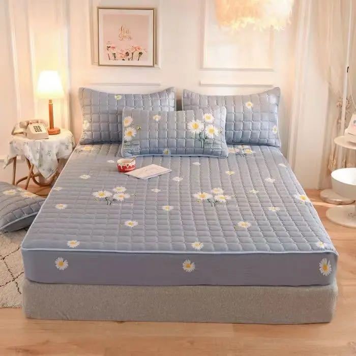 Fitted sheet, synthetic, padded
