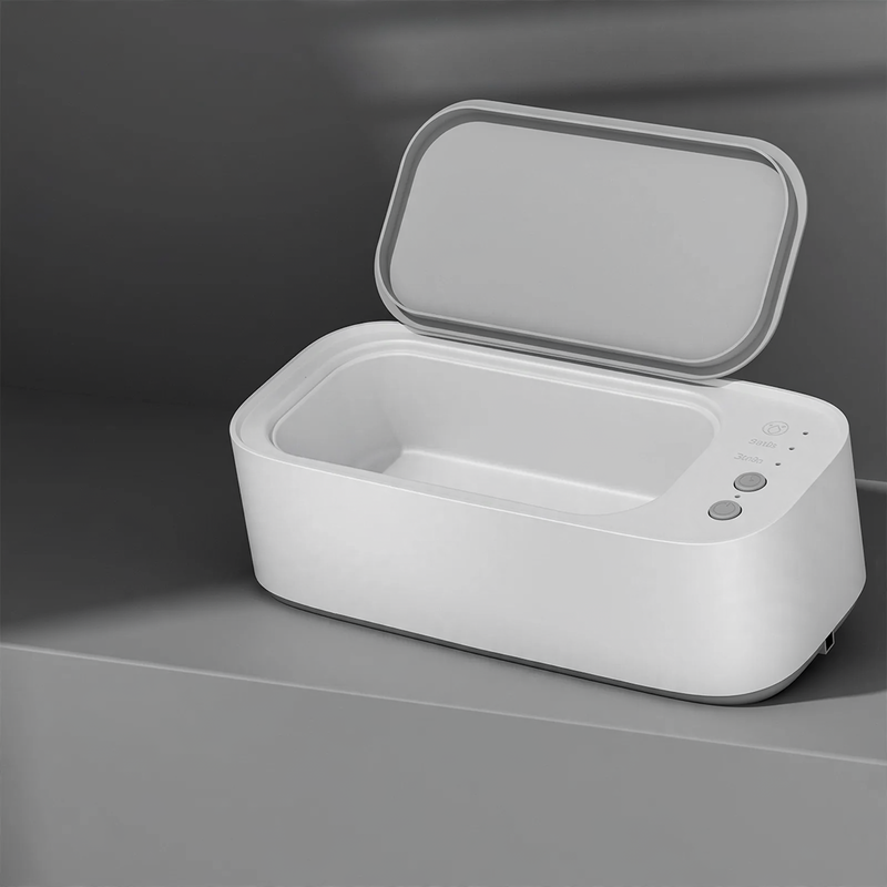 Ultrasonic cleaning device for glasses and jewelry
