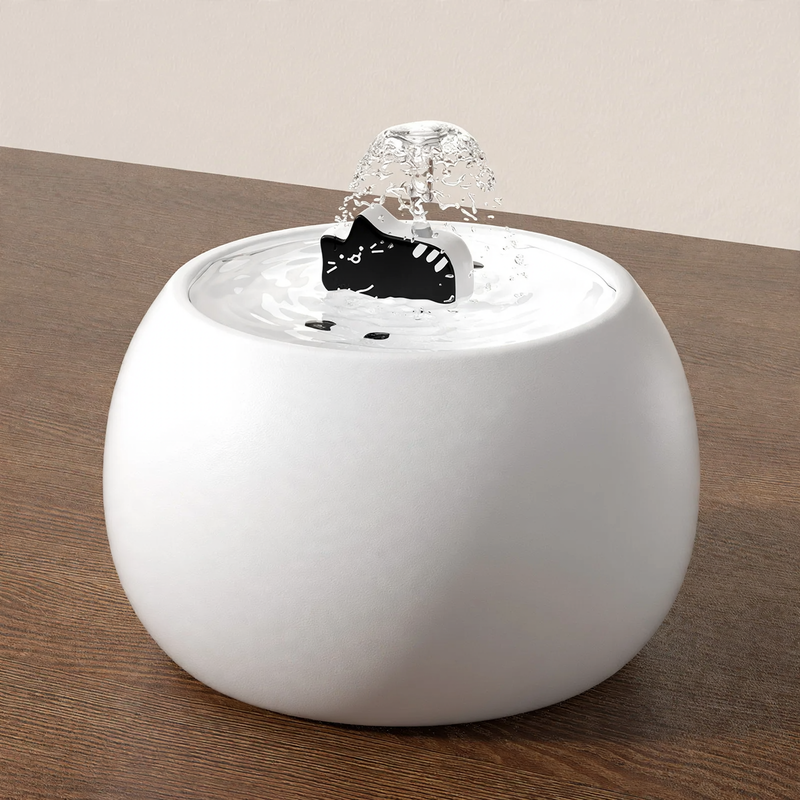 Ceramic water dispenser for cats, round, with circulation