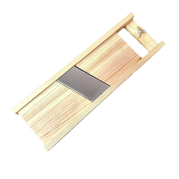 Spiral cutter for vegetables and fruits