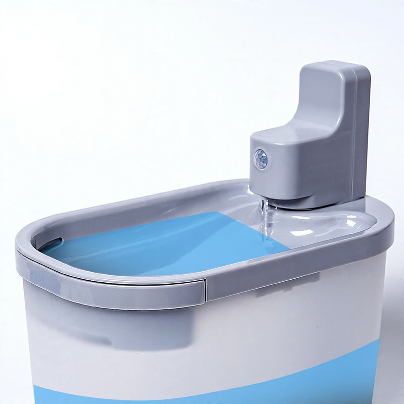 Intelligent drinking fountain with motion sensor