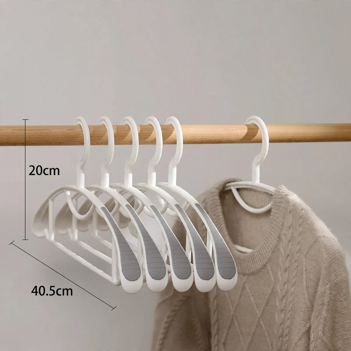 Plastic Clothes Hanger FAY, non-slip