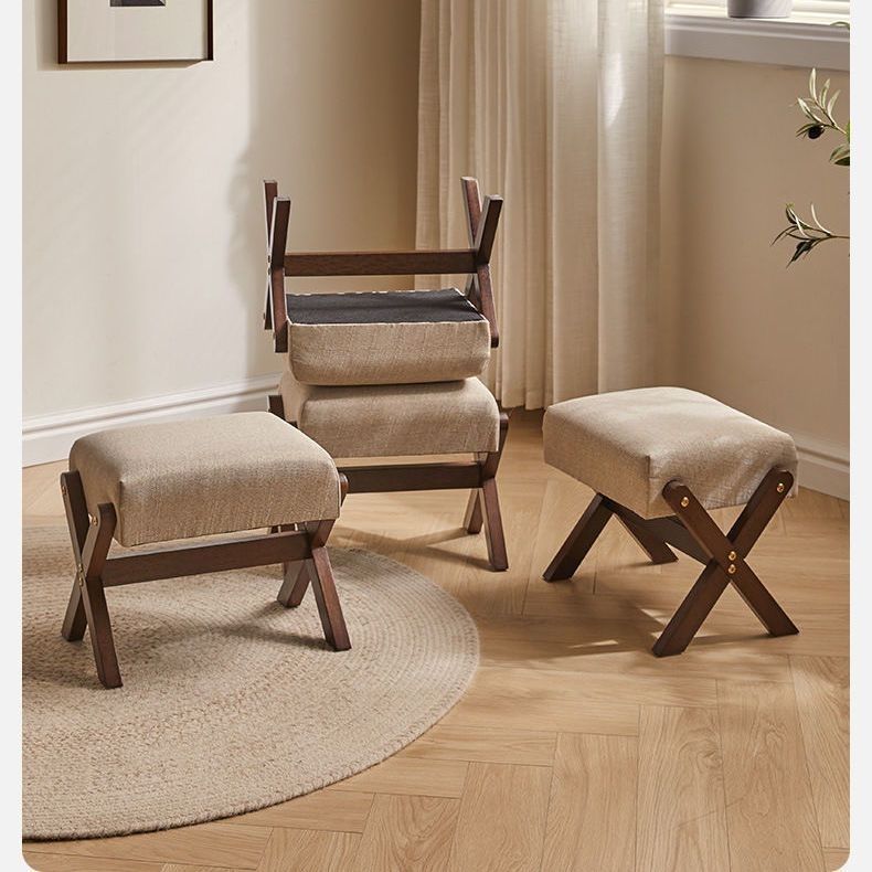 Children's footstool made of rubber wood, square