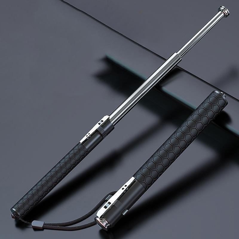 Automatically extendable steel striking stick | Stornfield